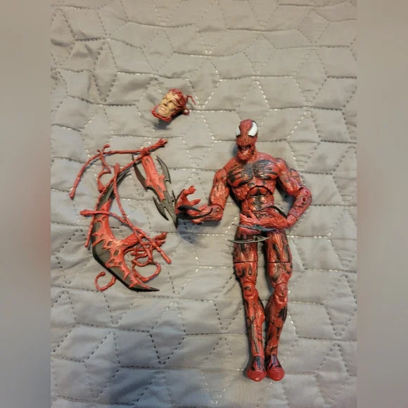 Carnage Action Figure with Swappable Head and Tendrils - Red/Black - Picture 1 of 1